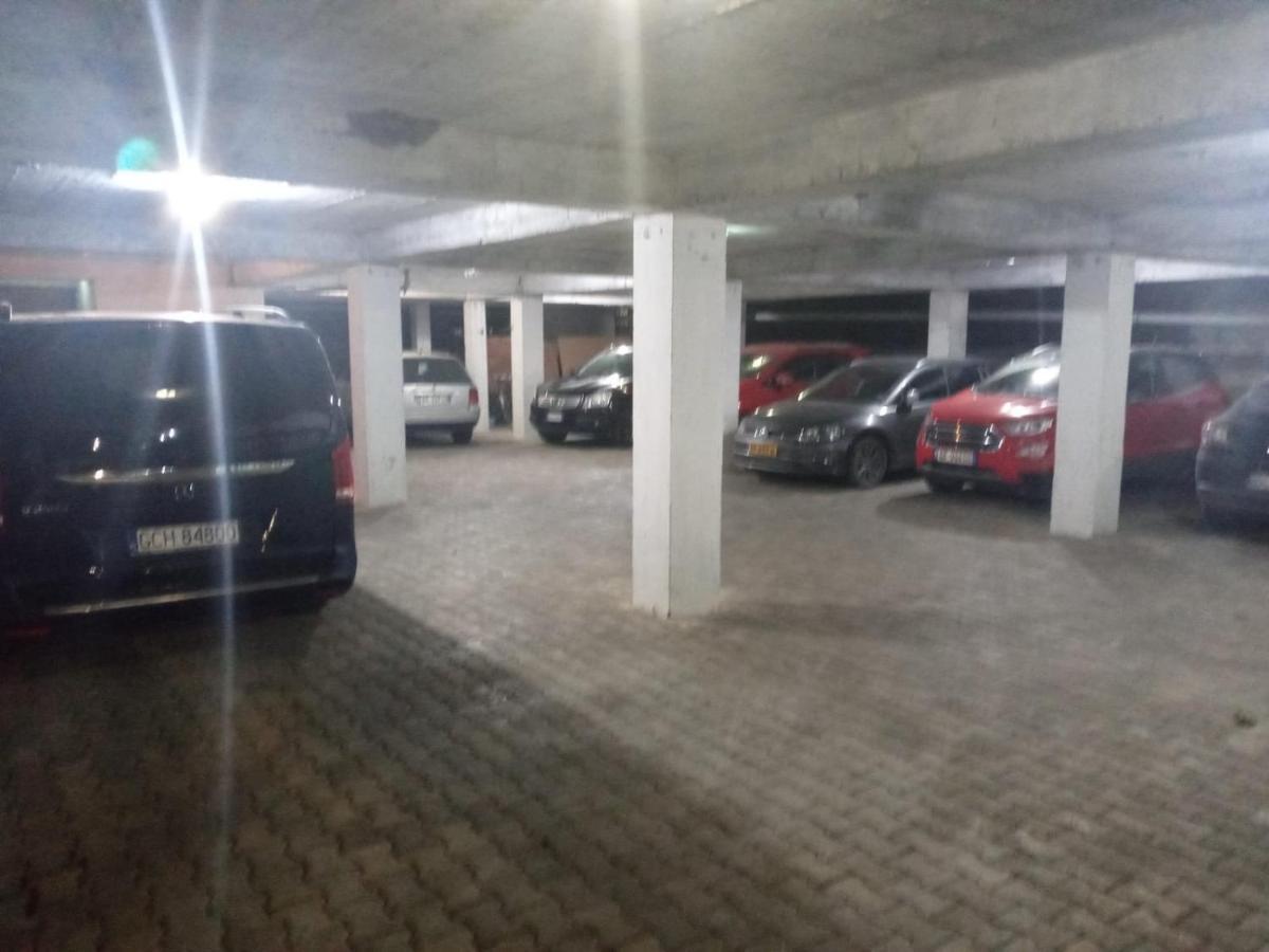 Hotel Restaurant Univers Shkoder Exterior photo