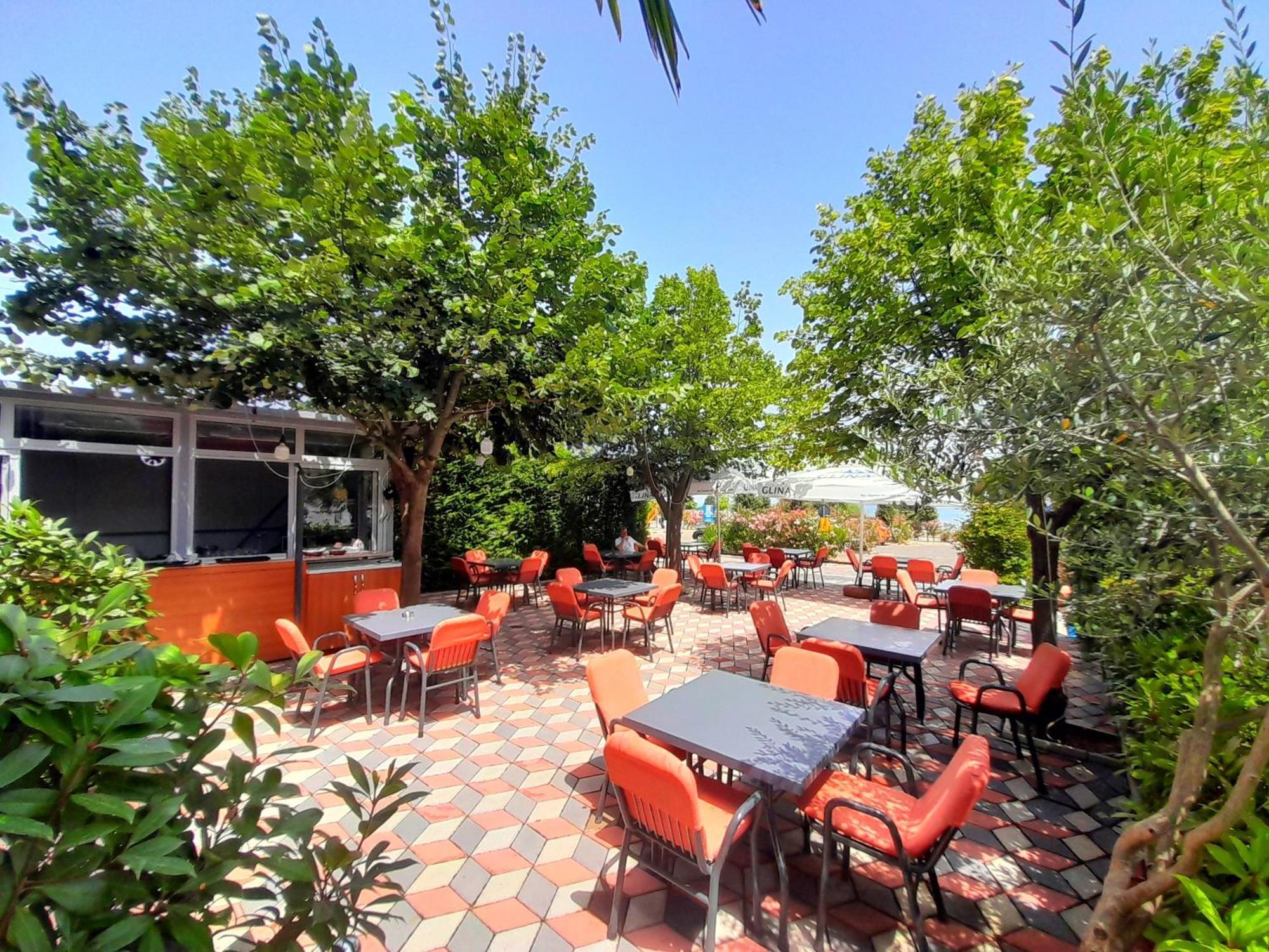 Hotel Restaurant Univers Shkoder Exterior photo